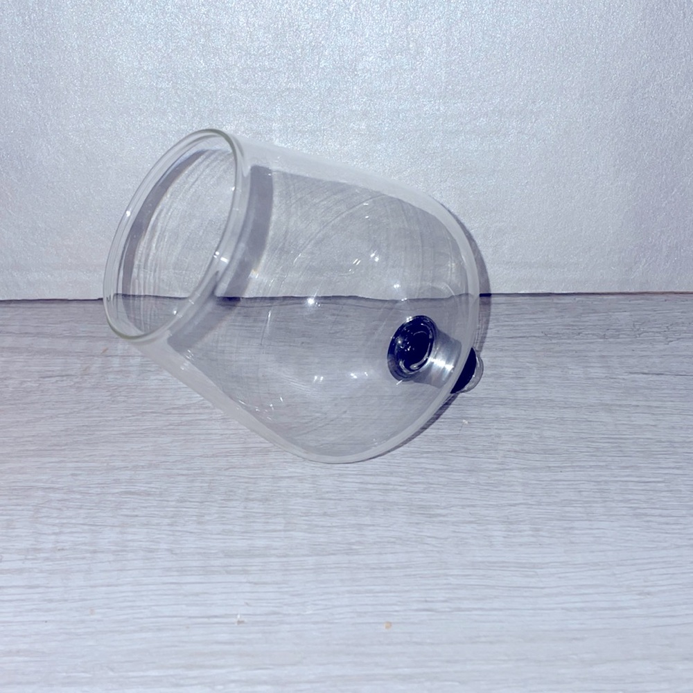 ⭐️2/$6 sale- Wine bottle glass